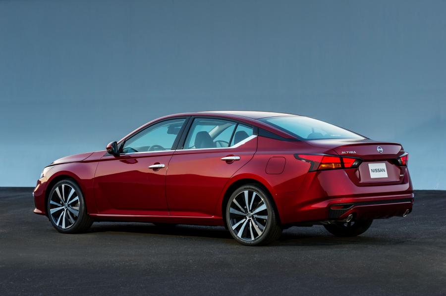  Nissan Altima Platinum 2018 года  (фото 8 из 22)